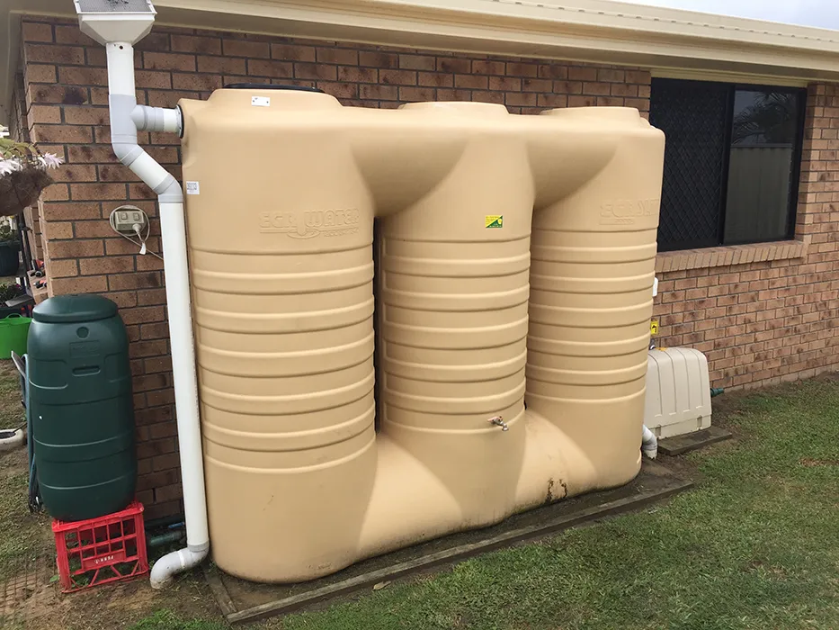 Slimline rain water tank repair